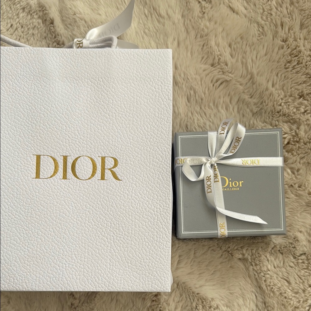 Dior White and Gray Gift Set